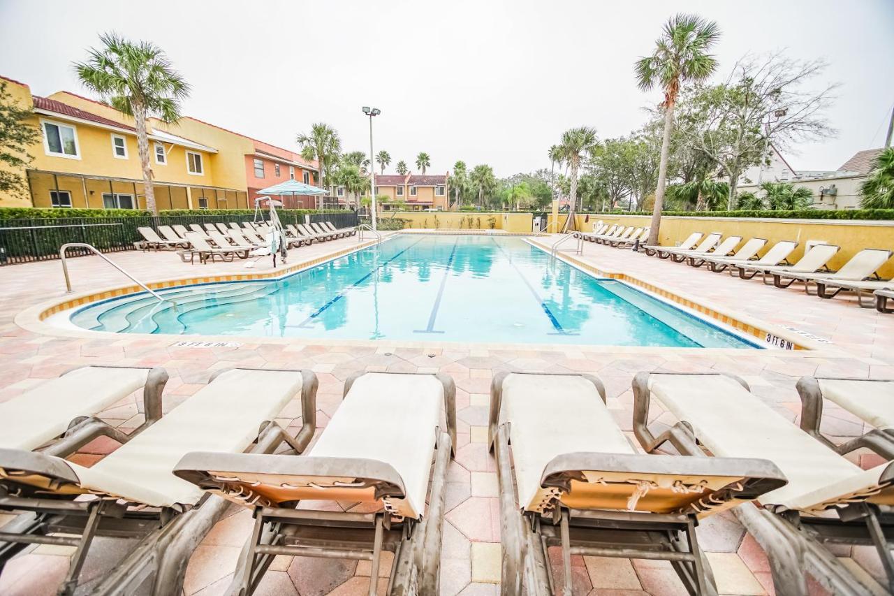 Multi Resorts At Fantasy World Orlando Exterior photo